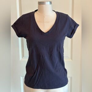 REISS Luana XS Navy V-Neck Tee with cuff sleeve